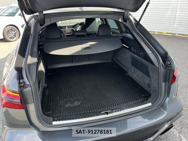 Audi RS6 2022-01 6813849-14