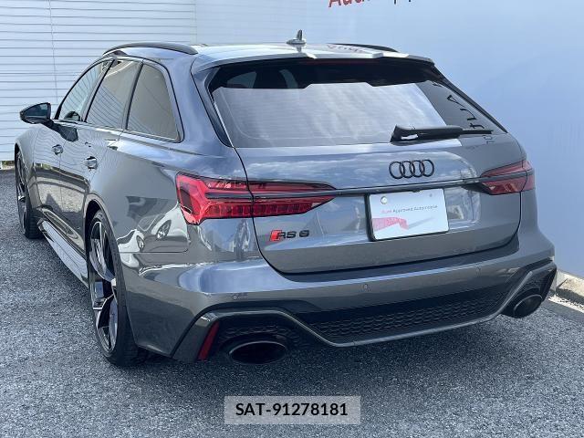 Audi RS6 2022-01 6813849-19