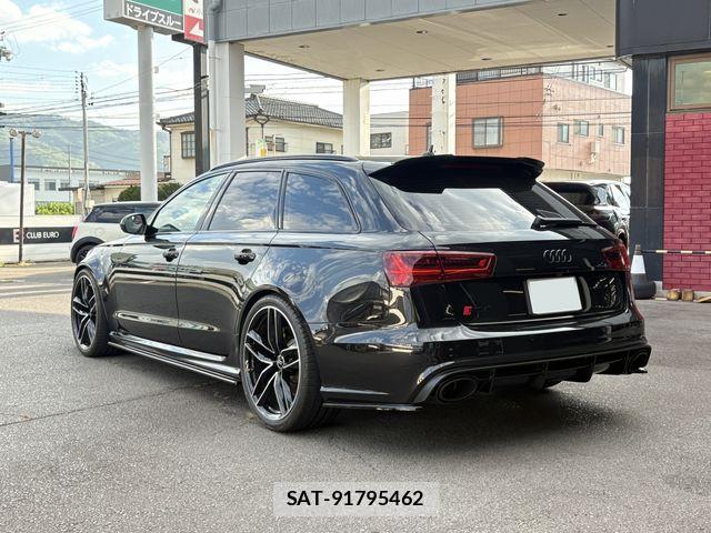 Audi RS6 2017-04 8206422-2