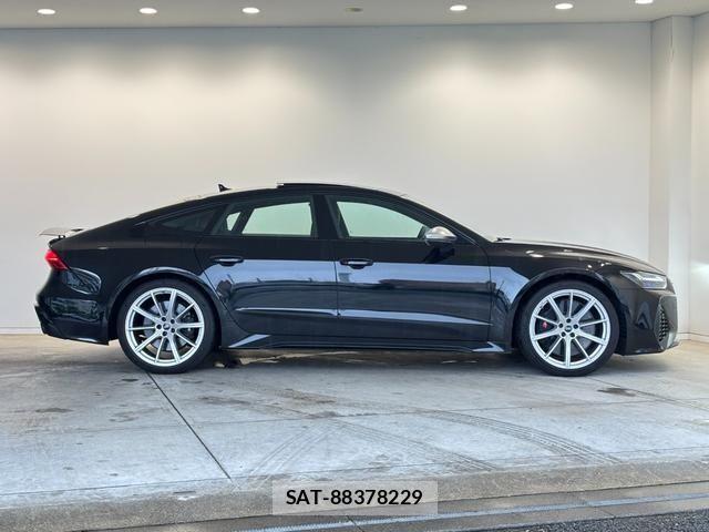 Audi RS7 2021-10 7615104-20