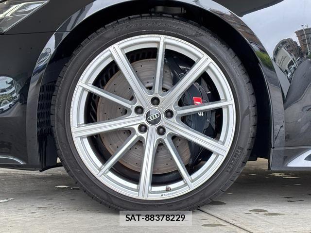 Audi RS7 2021-10 7615104-21