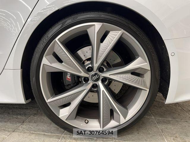 Audi RS7 2023-06 8206423-11