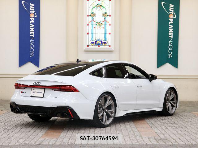 Audi RS7 2023-06 8206423-2