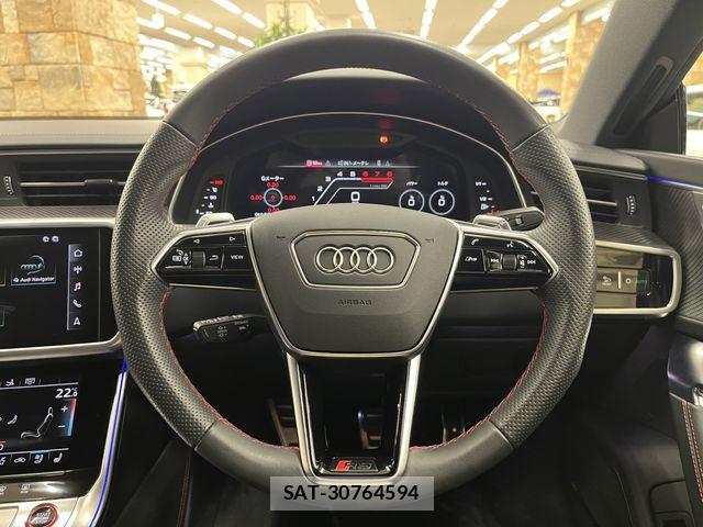 Audi RS7 2023-06 8206423-7