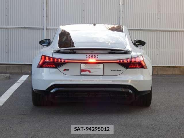 Audi E-TRON 2023-11 1404541-10