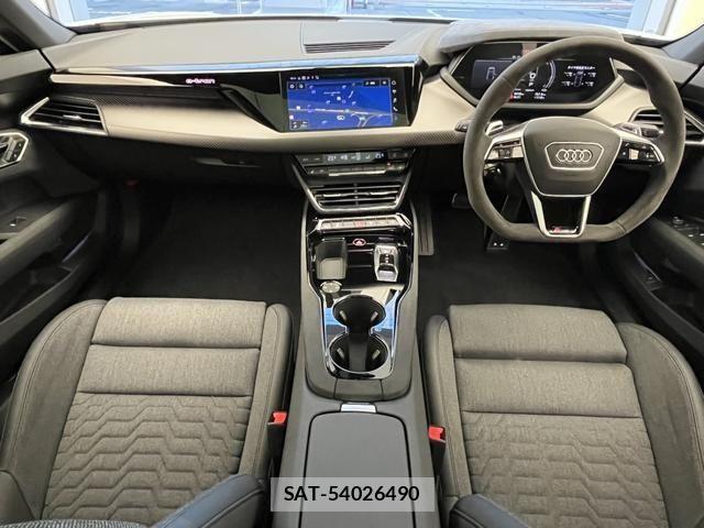 Audi E-TRON 2025-05 6495051-10