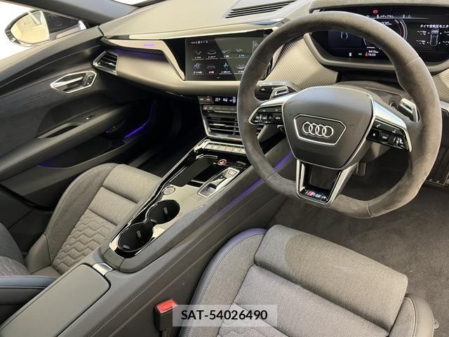 Audi E-TRON 2025-05 6495051-1