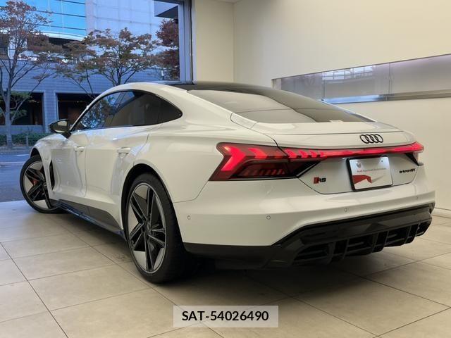 Audi E-TRON 2025-05 6495051-2