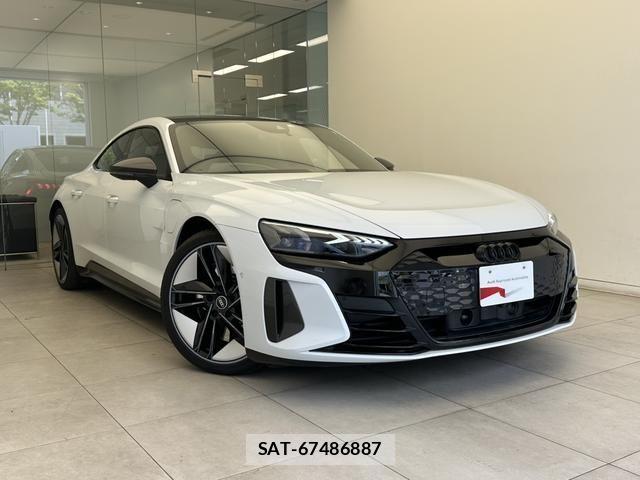 Audi E-TRON 2022-03 8313175-15