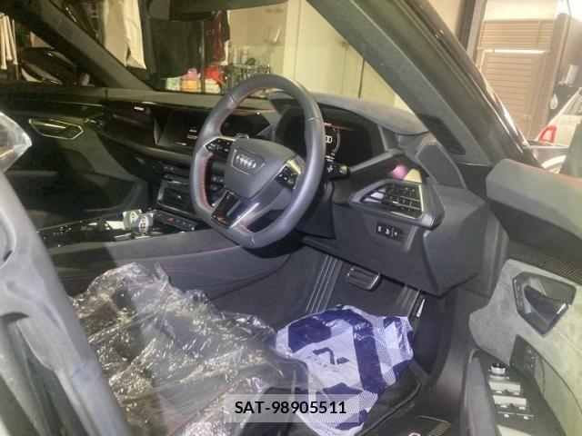 Audi E-TRON 2022-06 8625877-12