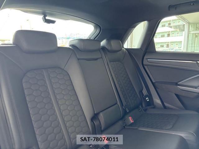 Audi RS Q3 2024-07 4108388-4