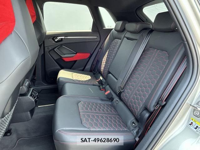 Audi RS Q3 2023-04 7615100-16