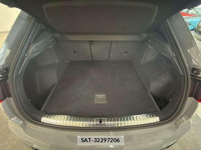 Audi RS Q3 2021-03 7960570-7