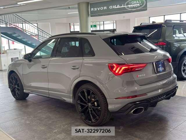 Audi RS Q3 2021-03 7960570-4