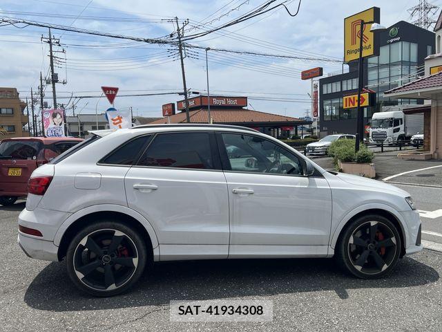 Audi RS Q3 2017-10 8098080-8