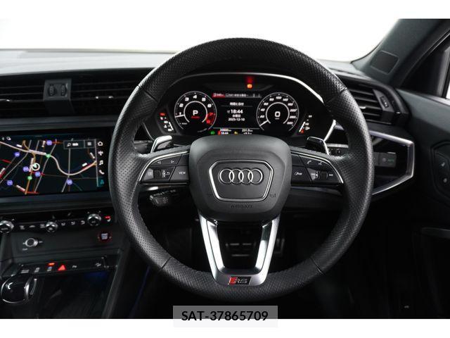 Audi RS Q3 2023-07 1822614-10
