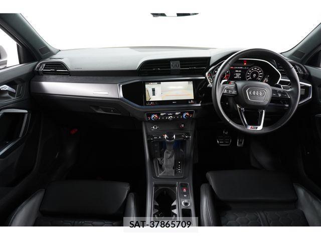 Audi RS Q3 2023-07 1822614-11