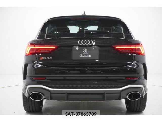 Audi RS Q3 2023-07 1822614-6