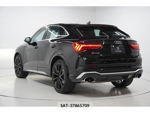 Audi RS Q3 2023-07 1822614-7