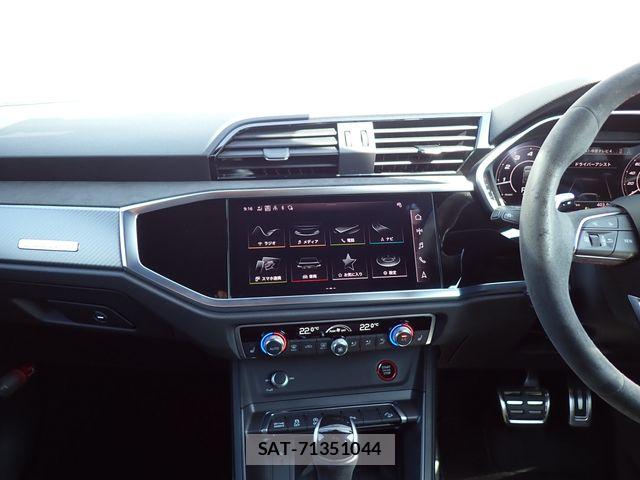 Audi RS Q3 2021-12 7325779-15
