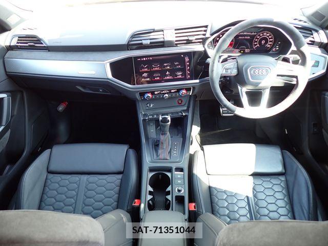 Audi RS Q3 2021-12 7325779-1