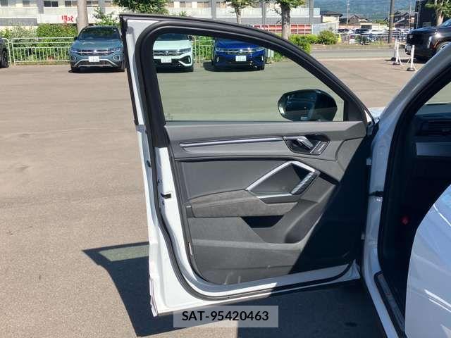 Audi RS Q3 2023-04 7325775-13