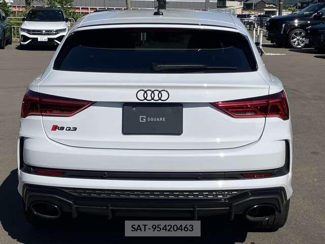 Audi RS Q3 2023-04 7325775-5