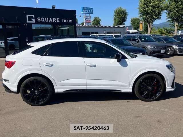 Audi RS Q3 2023-04 7325775-6