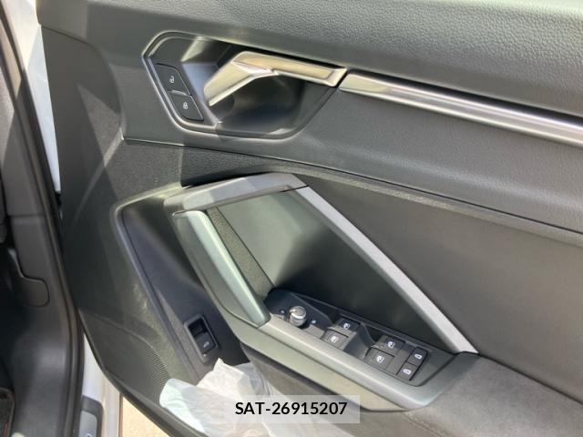 Audi RS Q3 2023-08 8034480-13