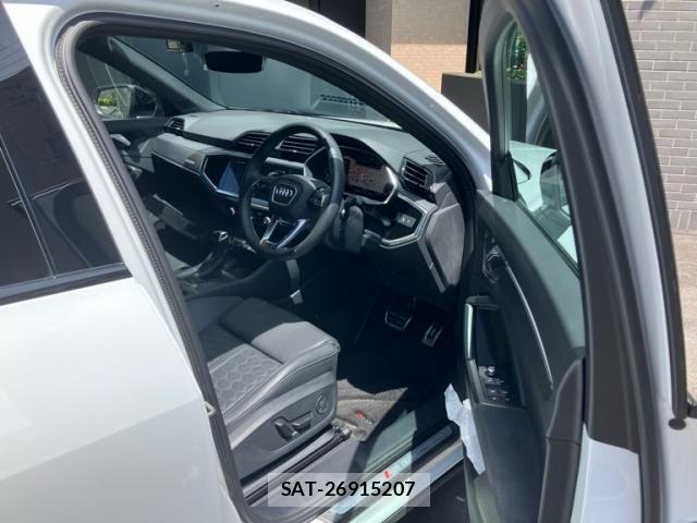 Audi RS Q3 2023-08 8034480-19