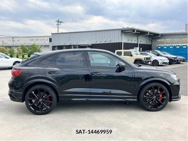 Audi RS Q3 2022-05 8072925-5