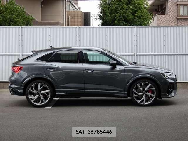 Audi RS Q3 2021-02 8206420-10