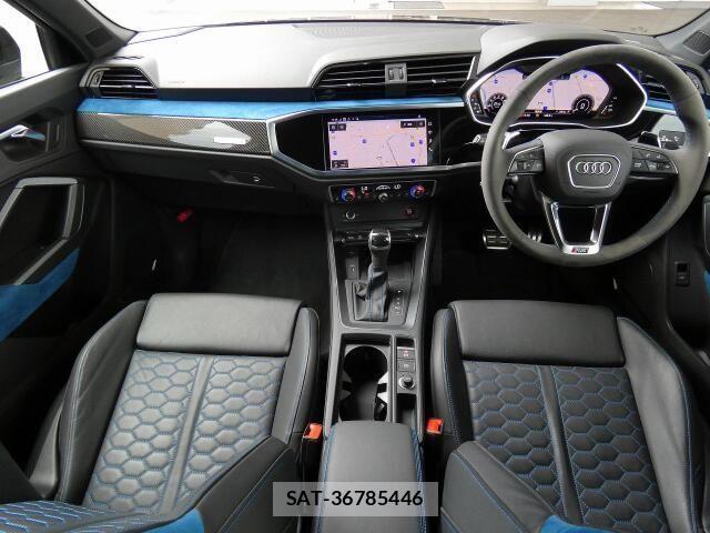 Audi RS Q3 2021-02 8206420-1