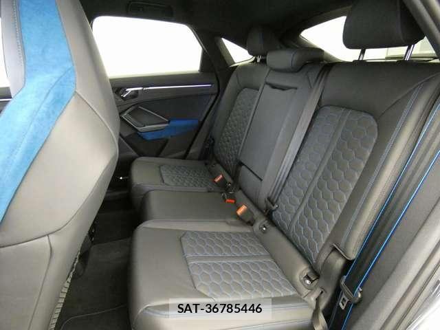 Audi RS Q3 2021-02 8206420-26