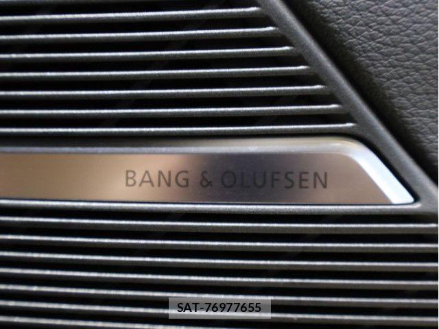 Audi RS Q8 2023-11 2246167-4
