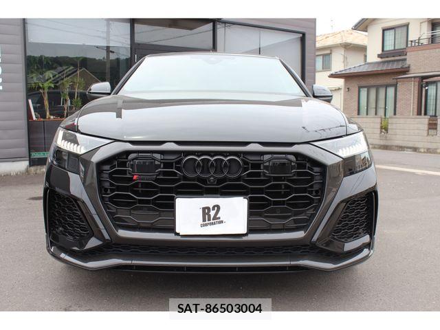 Audi RS Q8 2023-12 7615101-4
