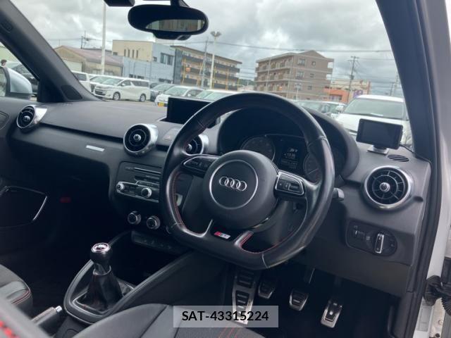 Audi S1 2015-09 7960573-12