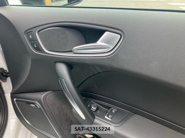 Audi S1 2015-09 7960573-14