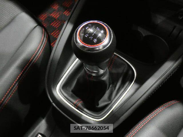 Audi S1 2016-06 8313180-15