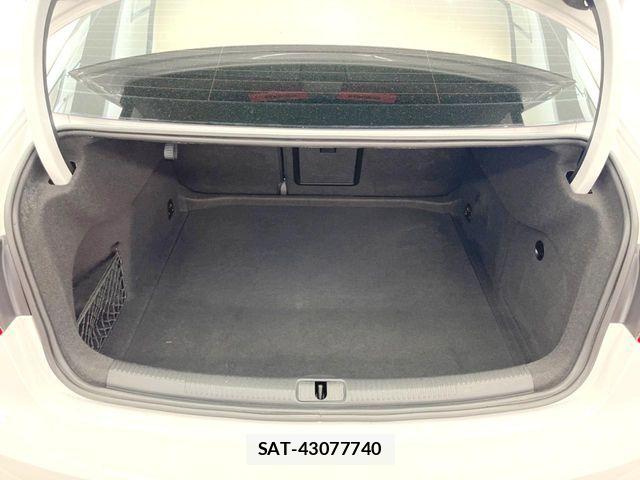 Audi S3 2015-12 7215054-12