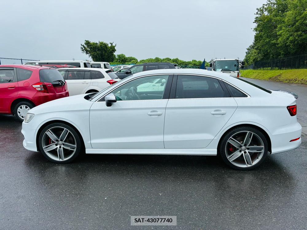 Audi S3 2015-12 7215054-1