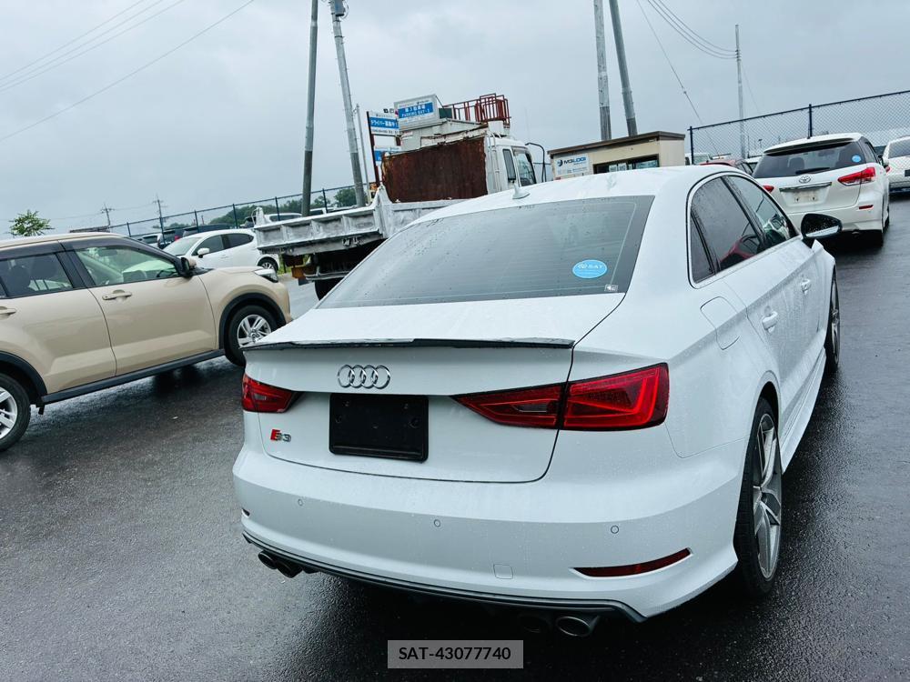 Audi S3 2015-12 7215054-4