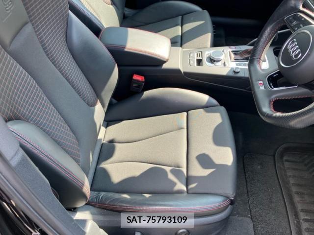 Audi S3 2017-07 8129077-11