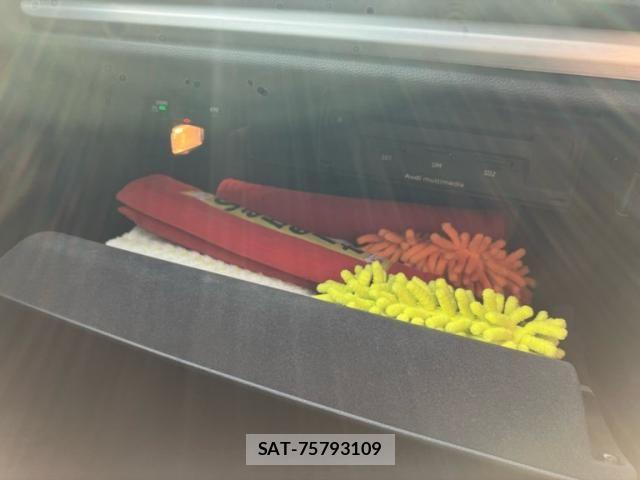 Audi S3 2017-07 8129077-18