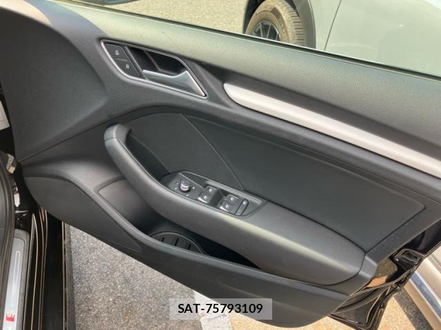 Audi S3 2017-07 8129077-6