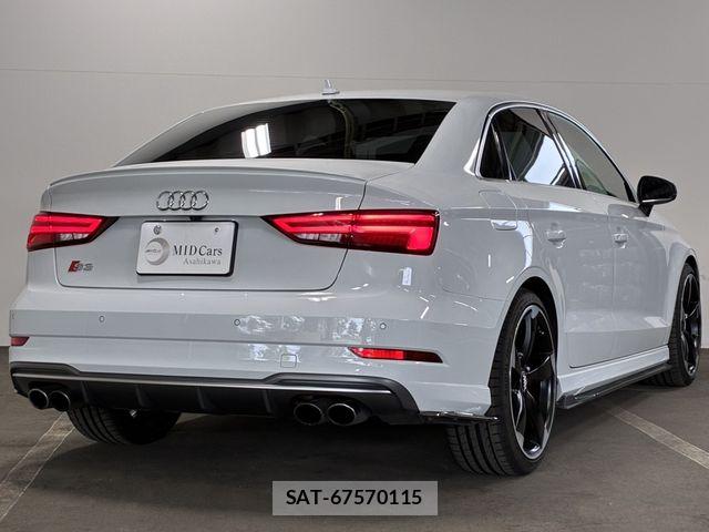 Audi S3 2018-05 8685191-4