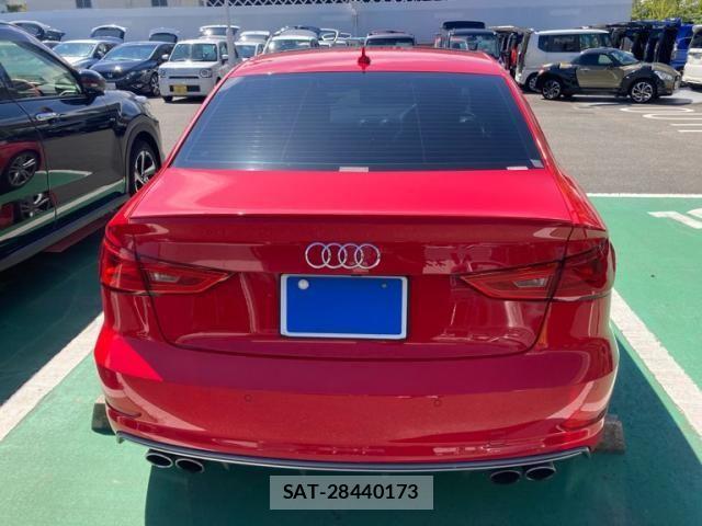 Audi S3 2016-09 8740660-10