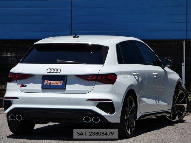 Audi S3 2023-11 7271554-9