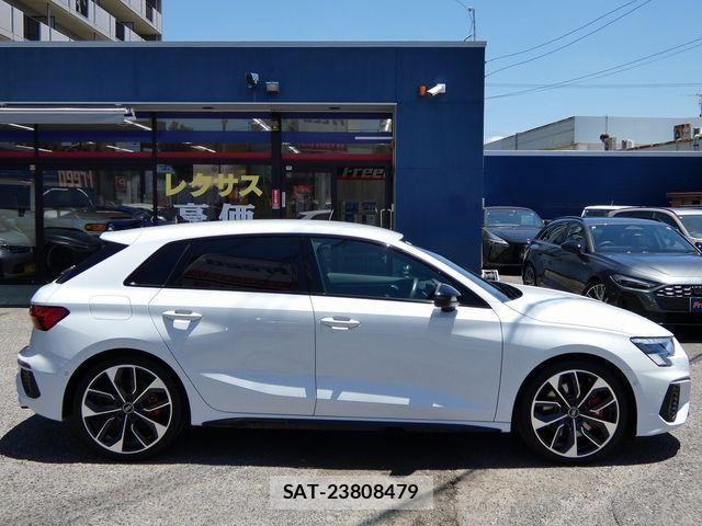 Audi S3 2023-11 7271554-4