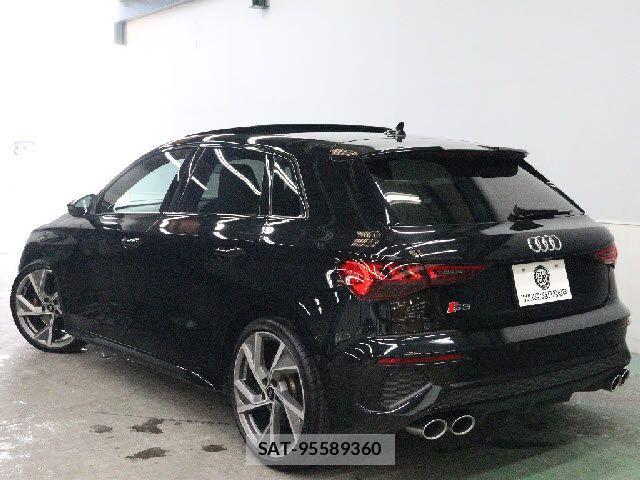 Audi S3 2021-06 7615106-14